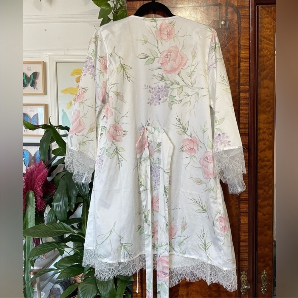 Floral‎ Print Women's Robe - Picture 4 of 12